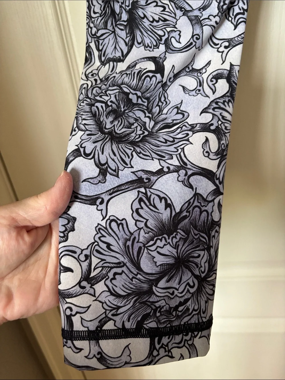Lululemon Floral High Rise Leggings Blue Black Print Yoga Pants